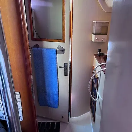 Dejate Acunar Por Nuesto Velero * Sitges
