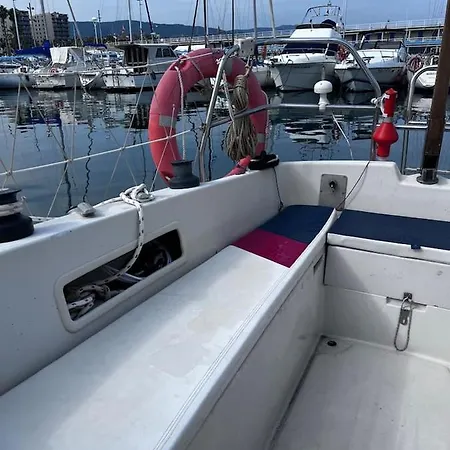 Botel Dejate Acunar Por Nuesto Velero